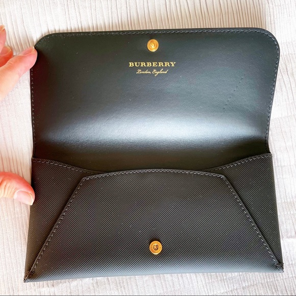 BRAND NEW BURBERRY Trench Leather Envelope Wallet - Picture 11 of 11